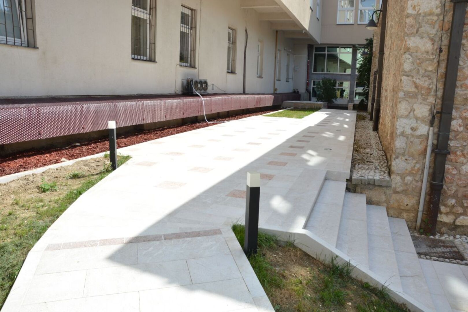 Finansirana sanacija dvorišta najstarije obrazovne institucije u Evropi - slika 9